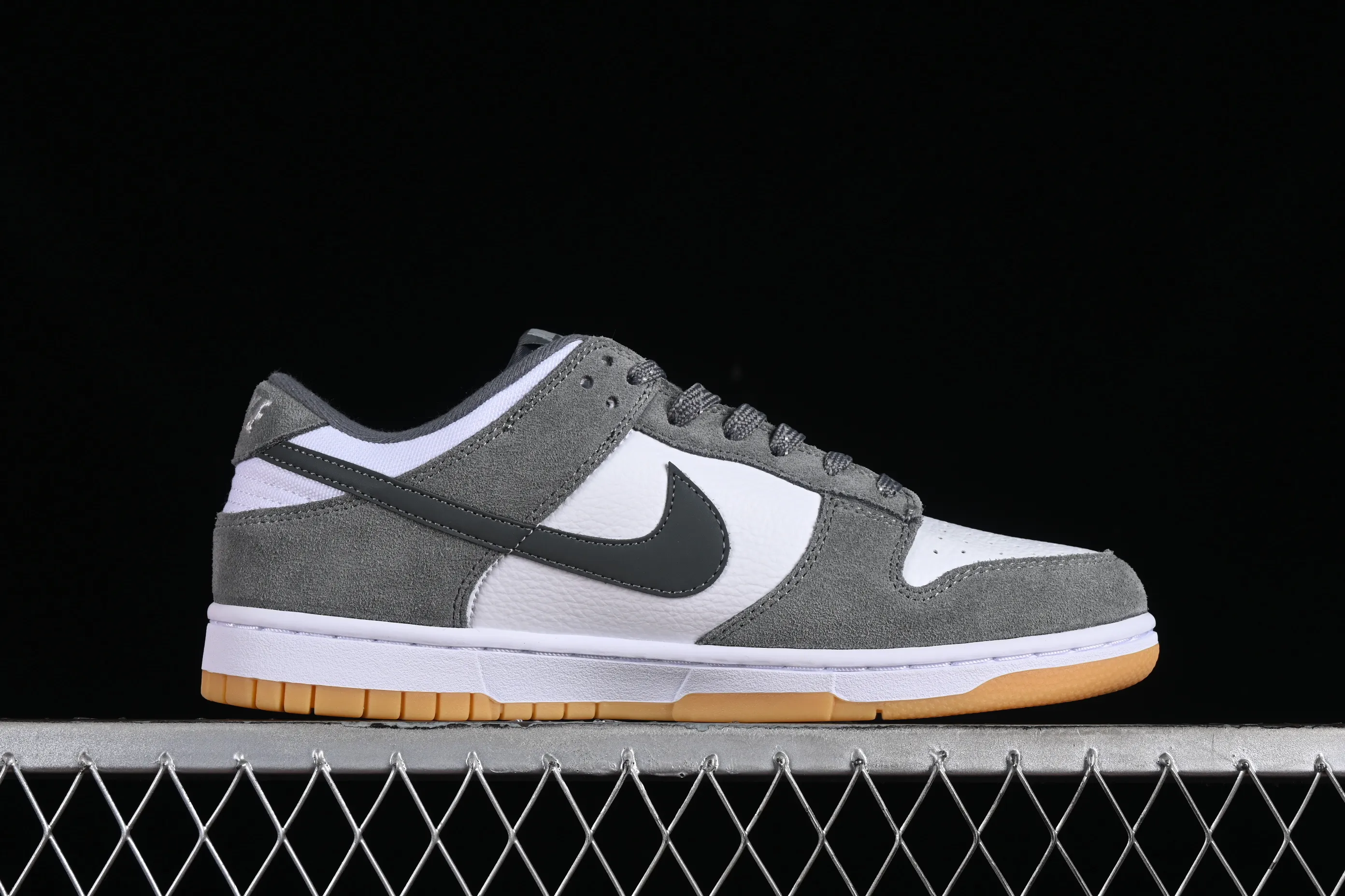 All categories Nk SB Dunk series Nk SB Dunk Low low-top sneakers Nk Dunk Low "Grey Gum" dark gray suede SB low-top casual sports skateboard shoes FV0389-100